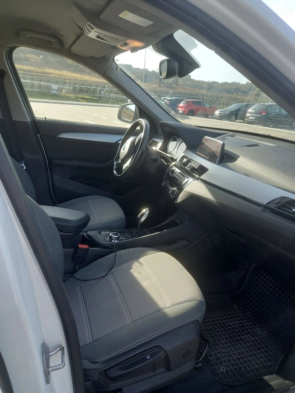 BMW iX1 2018 — imagine 7