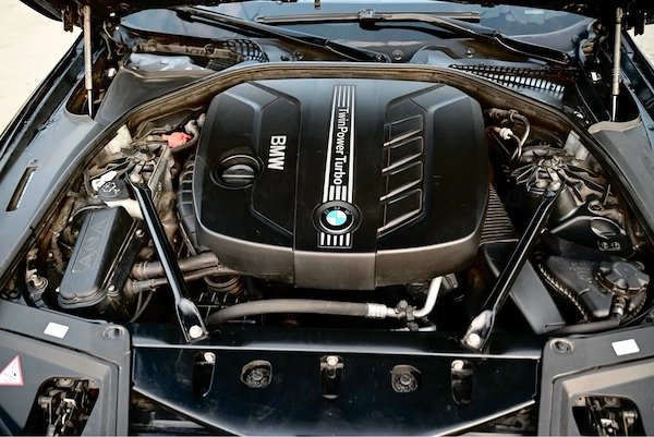 BMW 5 Series 2012 — imagine 8