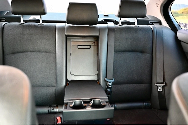 BMW 5 Series 2012 — imagine 9