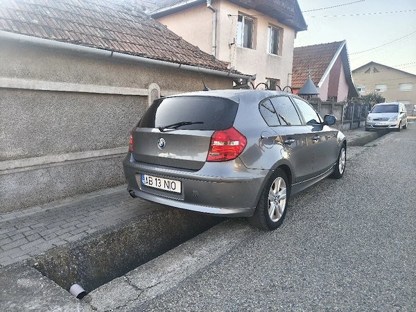 BMW 1 Series 2011 — imagine 3