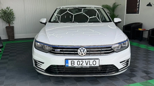 VOLKSWAGEN Passat 2018 — imagine 15