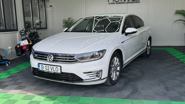VOLKSWAGEN Passat 2018 — imagine 14