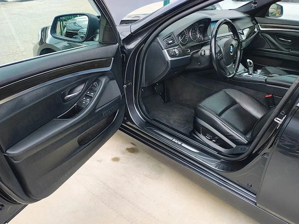 BMW 5 Series 2012 — imagine 14