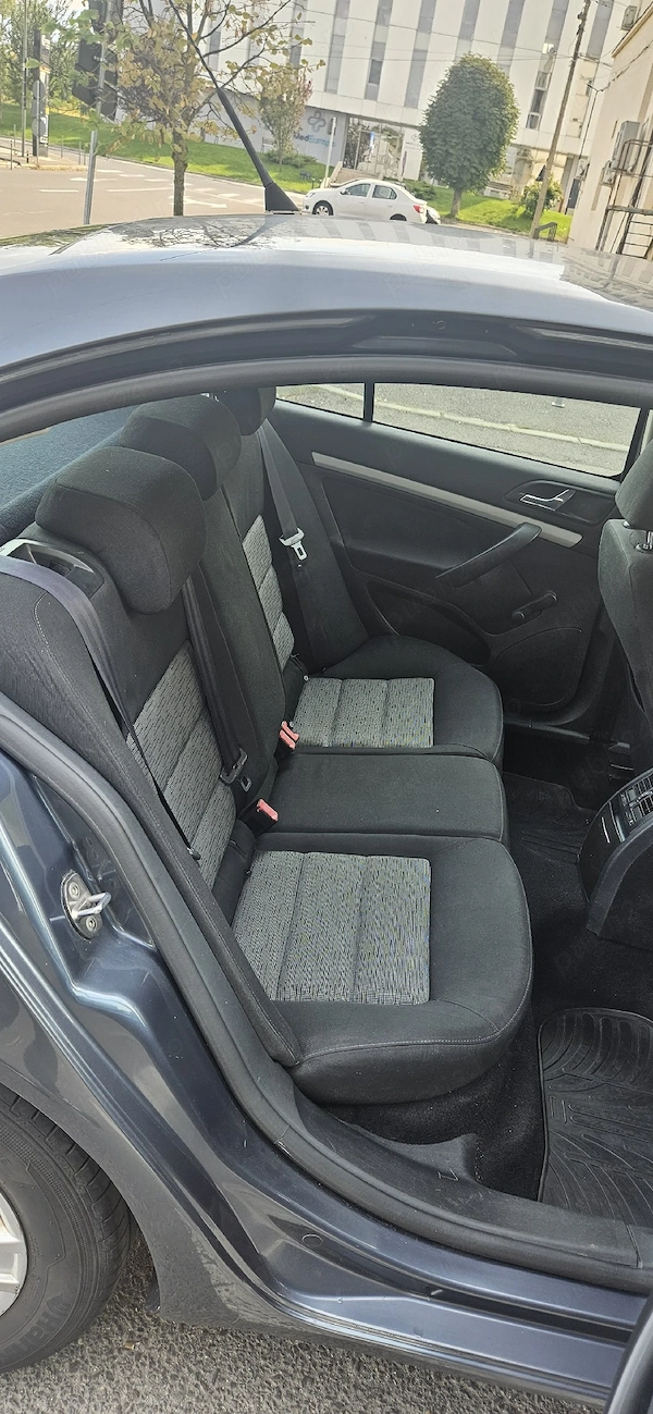 SKODA Octavia 2010 — imagine 5