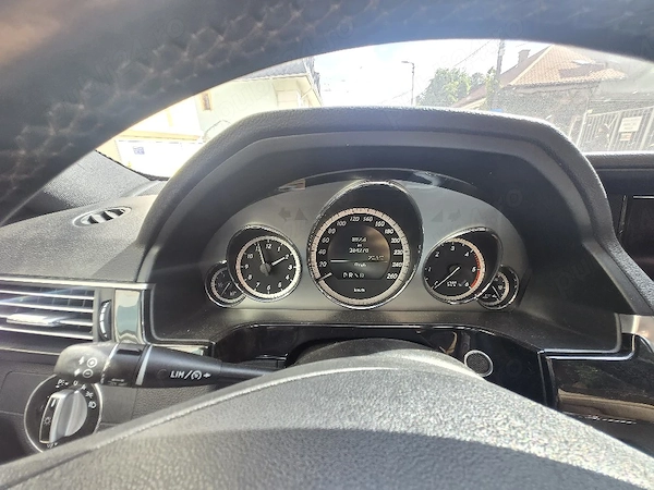 MERCEDES-BENZ E-Class 2009 — imagine 3