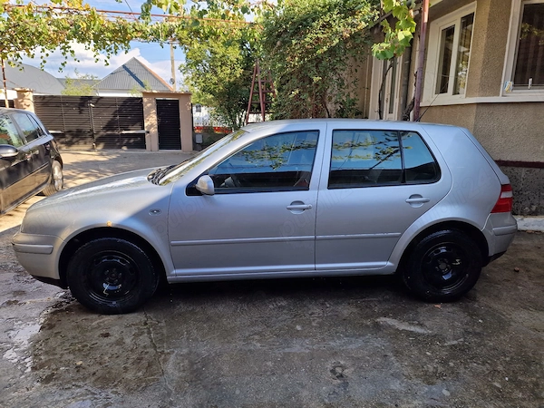 VOLKSWAGEN Golf 2004 — imagine 3