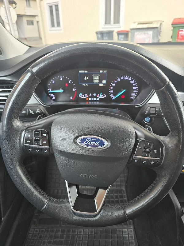 FORD Focus 2018 — imagine 5