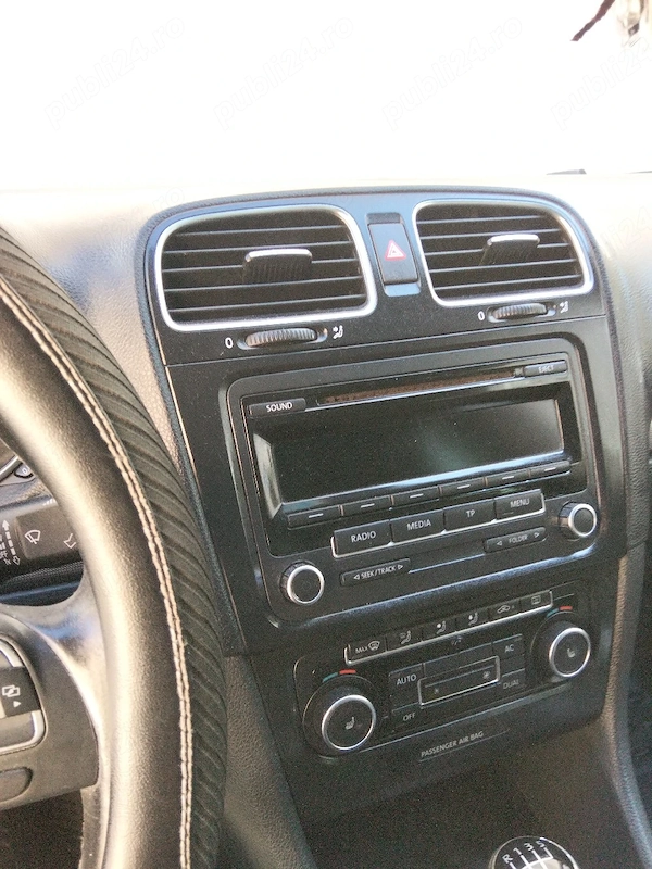 VOLKSWAGEN Golf 2012 — imagine 4