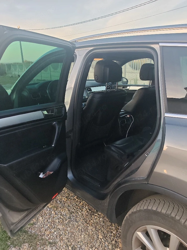 VOLKSWAGEN Touareg 2010 — imagine 4