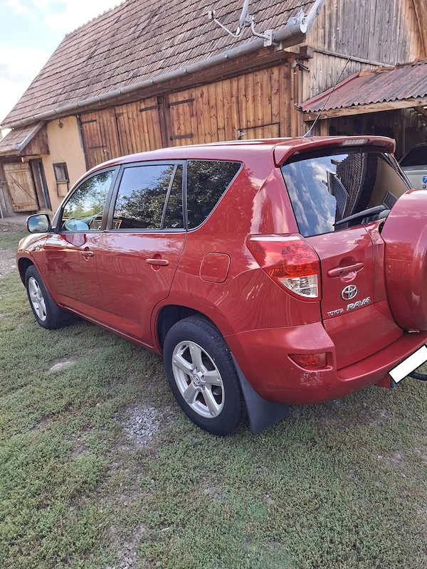 TOYOTA Unknown Model 2010 — imagine 5
