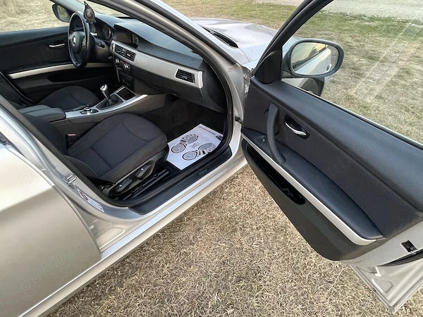 BMW 3 Series 2010 — imagine 7