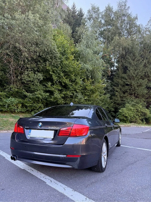 BMW 5 Series 2012 — imagine 8