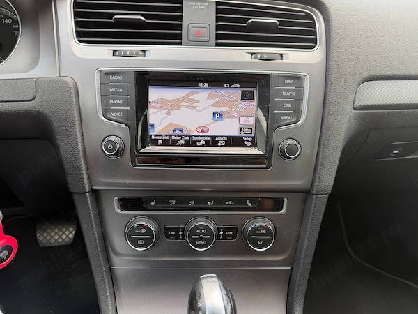 VOLKSWAGEN Golf 2015 — imagine 8