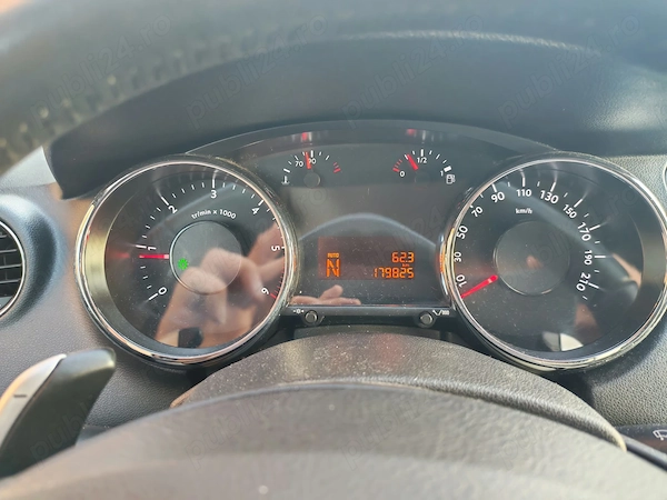 PEUGEOT 5008 2010 — imagine 9