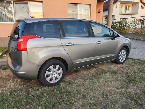 PEUGEOT 5008 2010 — imagine 5