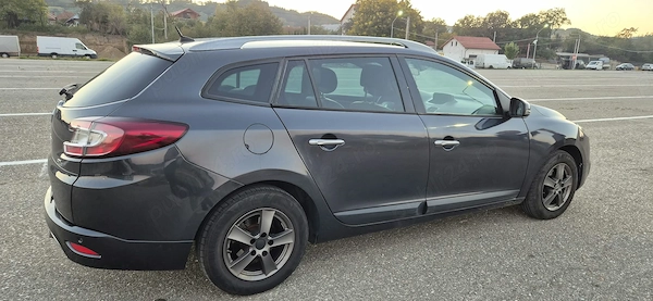 RENAULT Megane 2011 — imagine 2