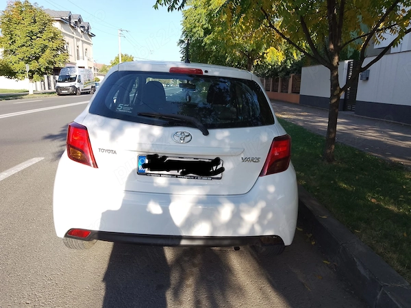 TOYOTA Yaris 2015 — imagine 2