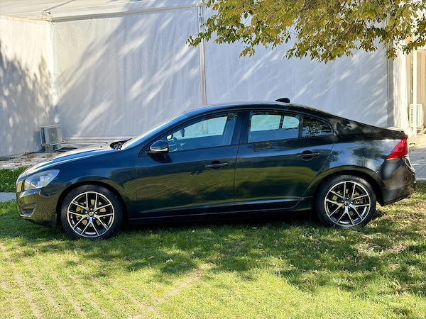 VOLVO S60 2011 — imagine 3
