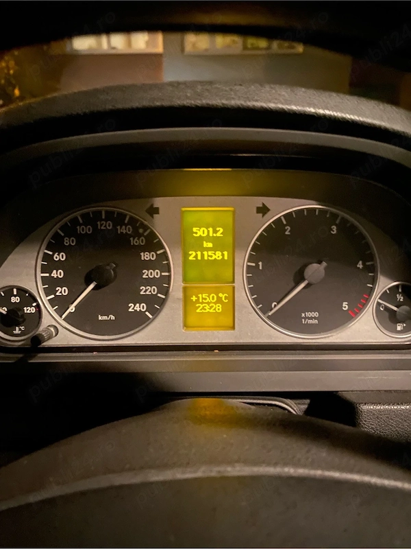 MERCEDES-BENZ 240 2011 — imagine 3