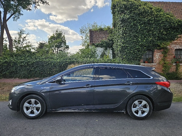 HYUNDAI i40 2014 — imagine 3