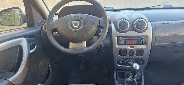 DACIA Duster 2012 — imagine 4