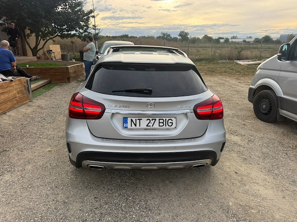 MERCEDES-BENZ GLA 2018 — imagine 3