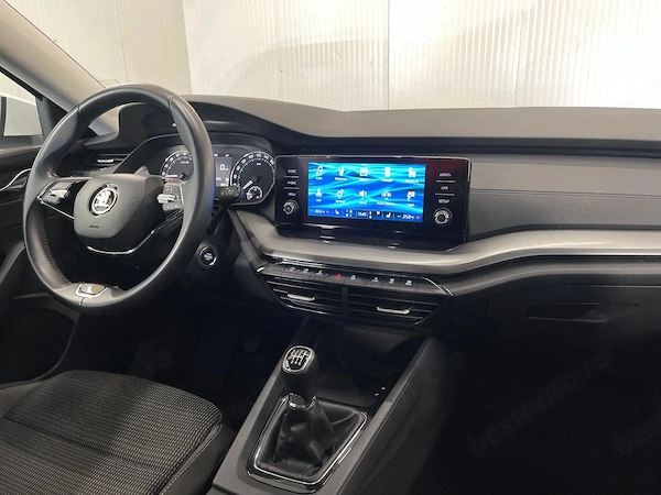 SKODA Octavia 2022 — imagine 8