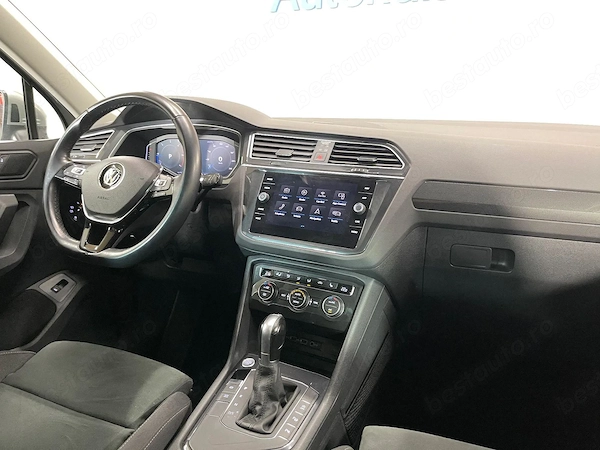 VOLKSWAGEN Tiguan 2019 — imagine 9