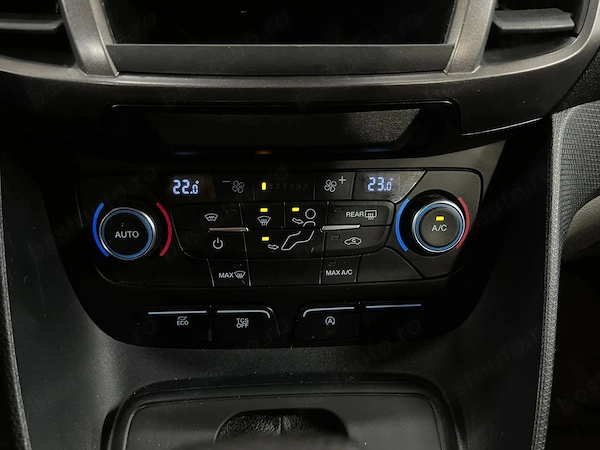 FORD Transit Connect 2022 — imagine 14