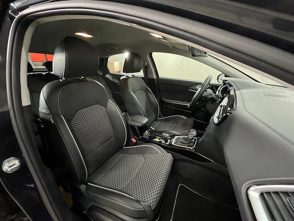KIA Xceed 2023 — imagine 10