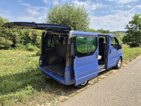 RENAULT Trafic 2004 — imagine 5