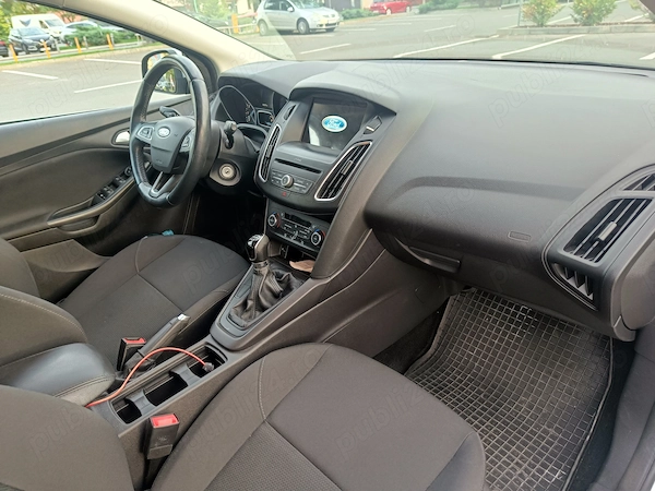 FORD Focus 2018 — imagine 7