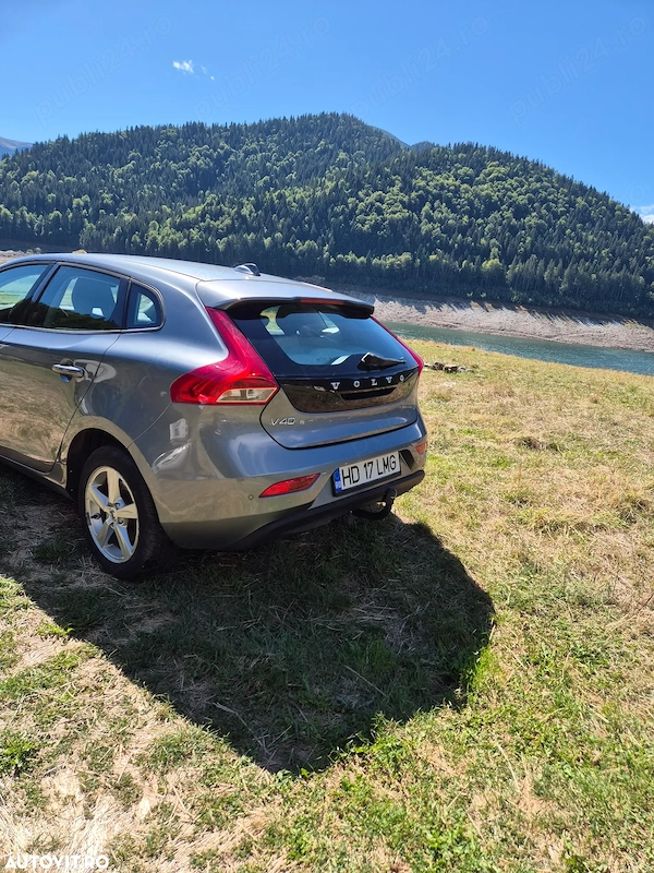 VOLVO V40 Cross Country 2016 — imagine 7