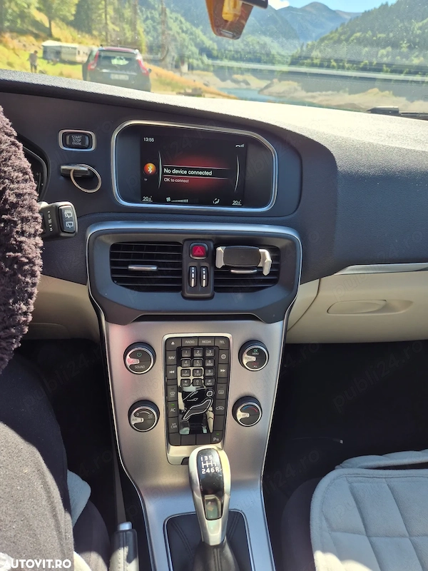 VOLVO V40 Cross Country 2016 — imagine 4