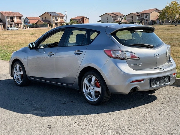 MAZDA 3 2011 — imagine 10