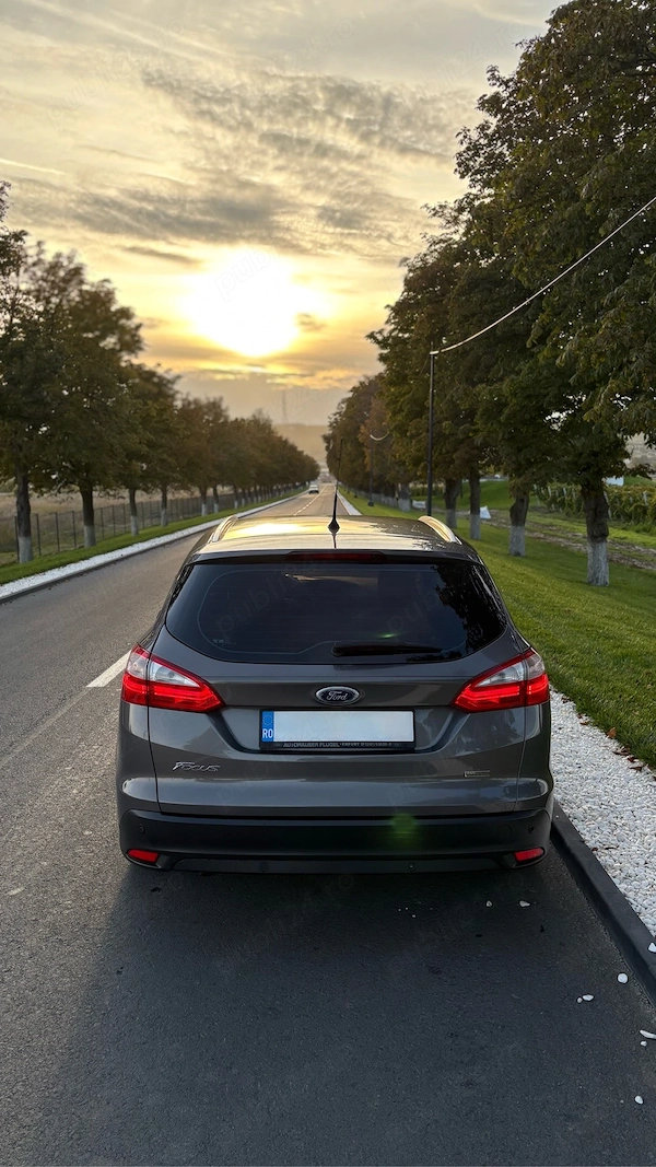 FORD Focus 2012 — imagine 5