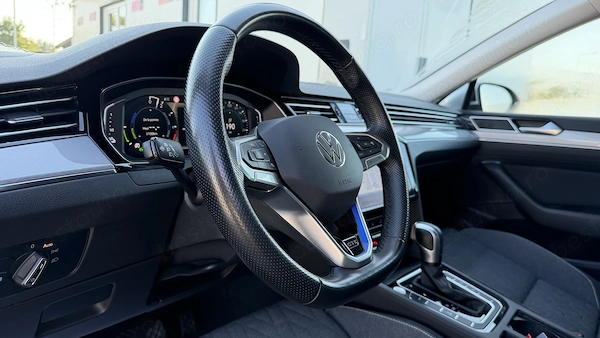 VOLKSWAGEN Passat 2022 — imagine 20