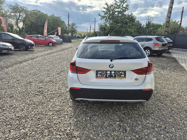 BMW iX1 2011 — imagine 7