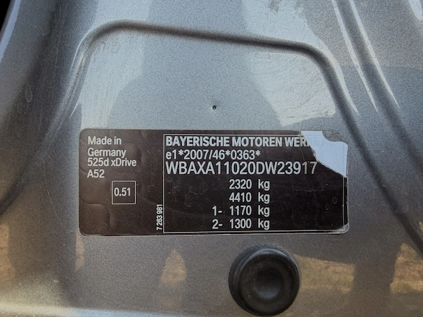 BMW 5 Series 2012 — imagine 8