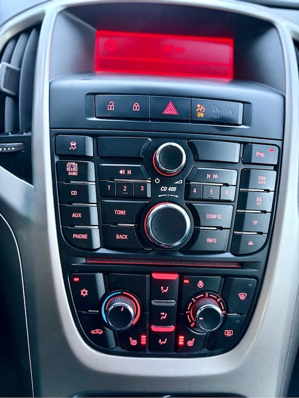 OPEL Astra 2011 — imagine 8