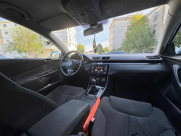 VOLKSWAGEN Passat 2010 — imagine 1