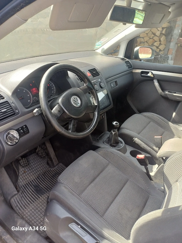VOLKSWAGEN Touran 2005 — imagine 5