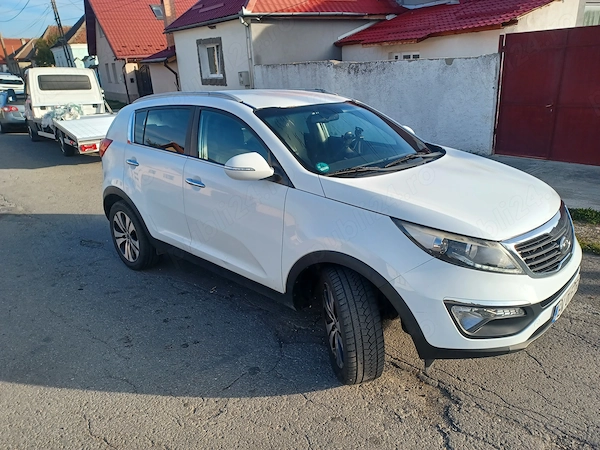 KIA Sportage 2011 — imagine 3