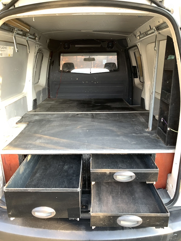 VOLKSWAGEN Caddy 2011 — imagine 9