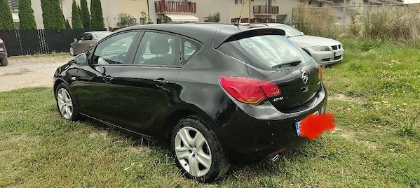 OPEL Astra 2011 — imagine 2