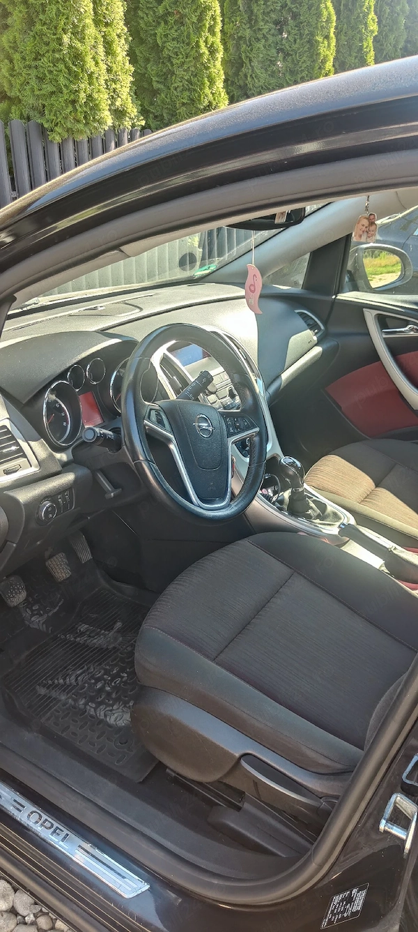 OPEL Astra 2011 — imagine 4