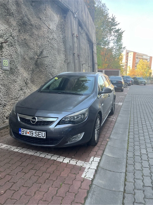 OPEL Astra 2011 — imagine 3