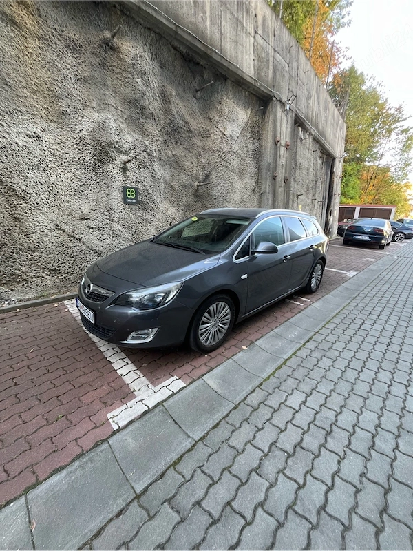 OPEL Astra 2011 — imagine 6
