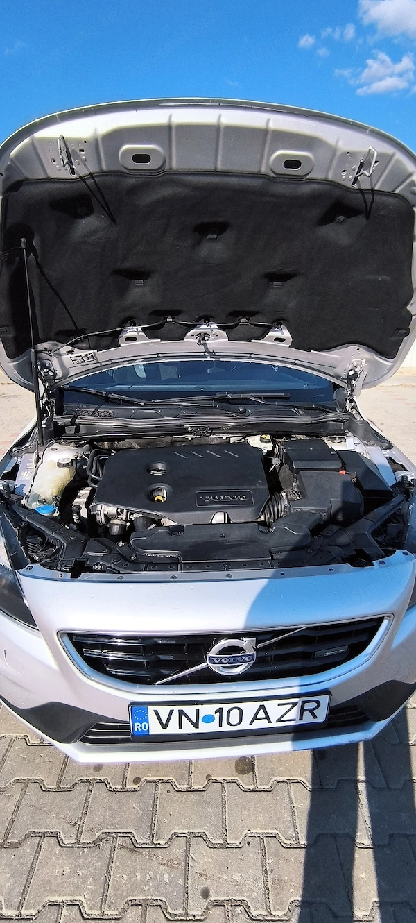 VOLVO V40 2013 — imagine 9
