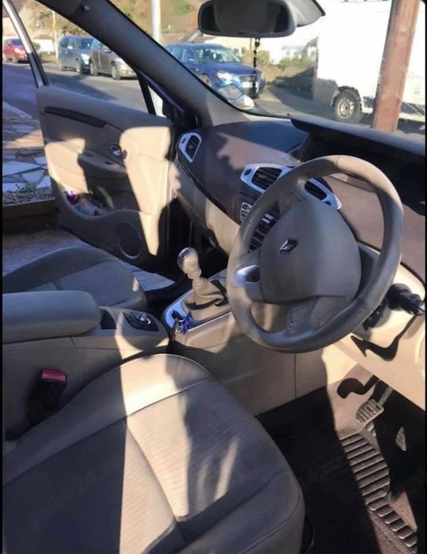 RENAULT Grand Scenic 2010 — imagine 4